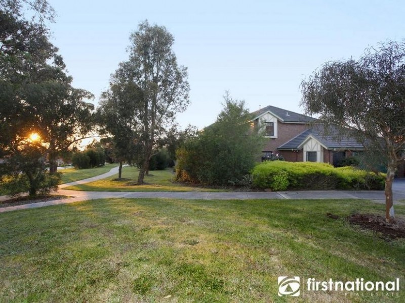 11 Irving Close, Berwick VIC 3806