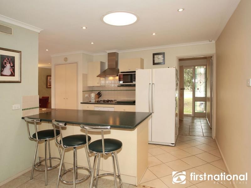 32 Sweet Gum Avenue, Narre Warren VIC 3805