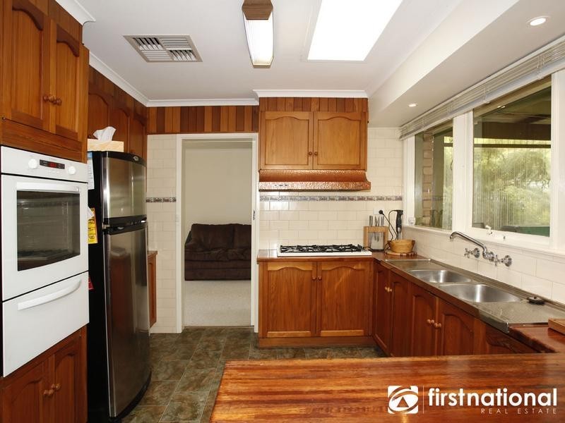17 Harkaway Road, Berwick VIC 3806