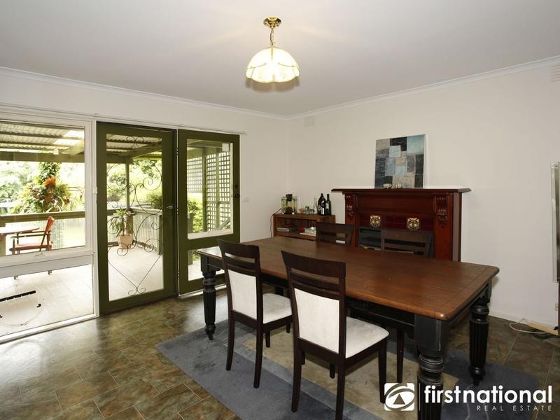 17 Harkaway Road, Berwick VIC 3806