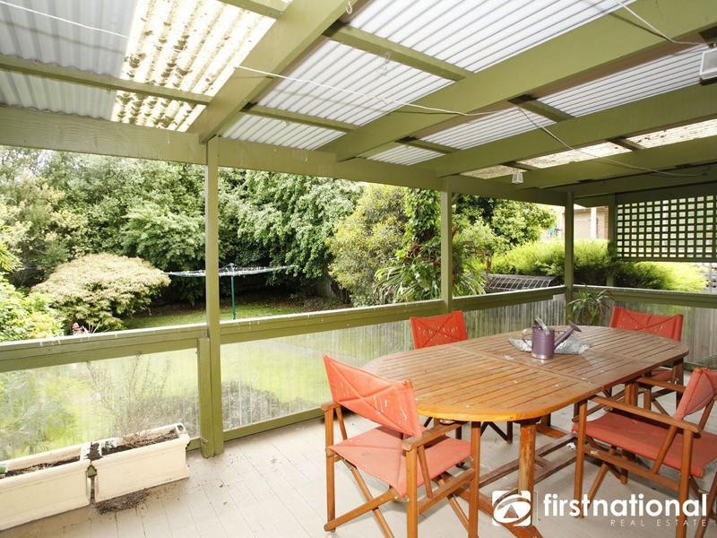 17 Harkaway Road, Berwick VIC 3806