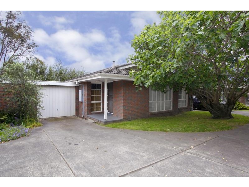 4/4-6 Gibb Street, Berwick VIC 3806