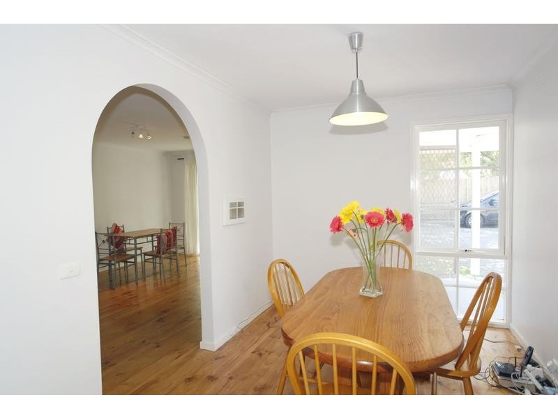 4/4-6 Gibb Street, Berwick VIC 3806