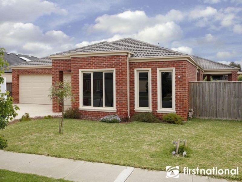9 Dan Morgan Drive, Cranbourne East VIC 3977