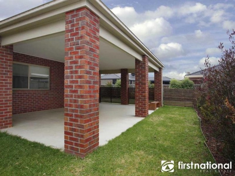 9 Dan Morgan Drive, Cranbourne East VIC 3977