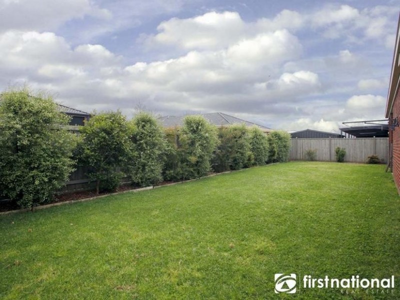 9 Dan Morgan Drive, Cranbourne East VIC 3977