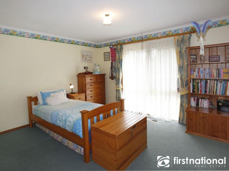 27 Outlook Drive, Berwick VIC 3806