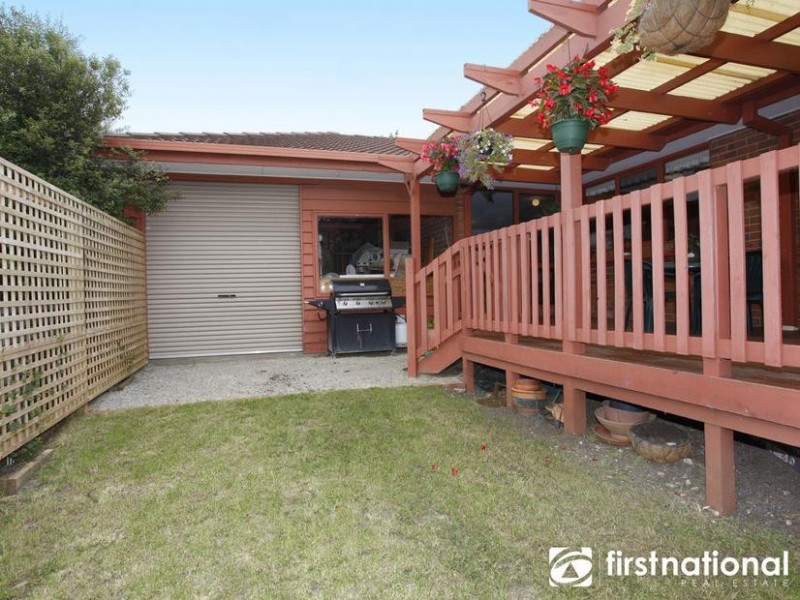 27 Outlook Drive, Berwick VIC 3806