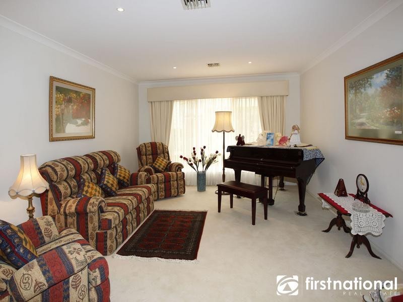 8 Buxton Mews, Berwick VIC 3806