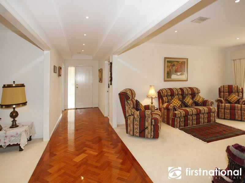 8 Buxton Mews, Berwick VIC 3806