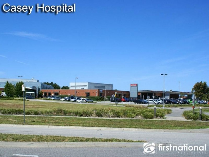 8 & 16-18 Harkaway Road, Berwick VIC 3806