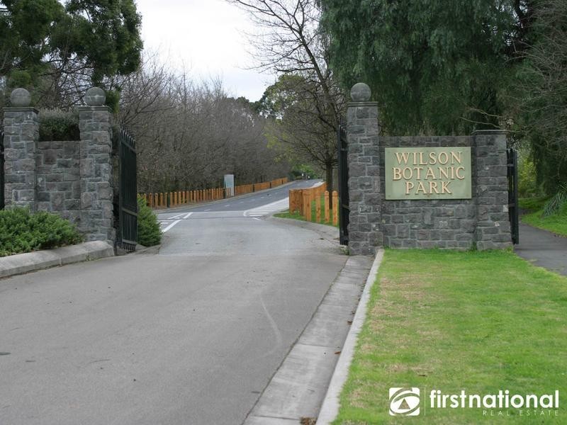 8 & 16-18 Harkaway Road, Berwick VIC 3806