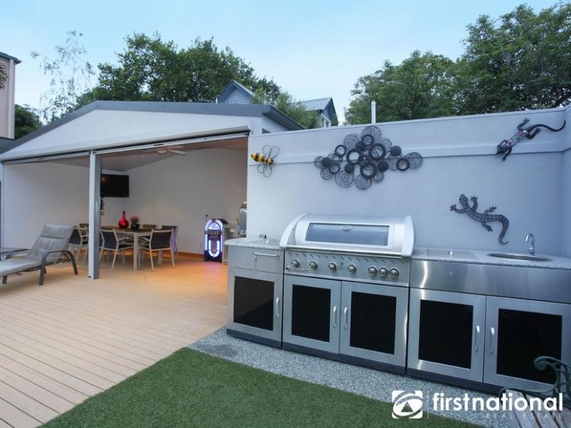 111 High Street, Berwick VIC 3806