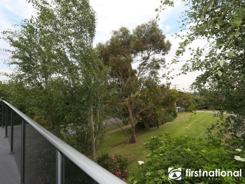 111 High Street, Berwick VIC 3806