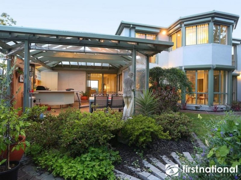 22 Kramer Drive, Berwick VIC 3806