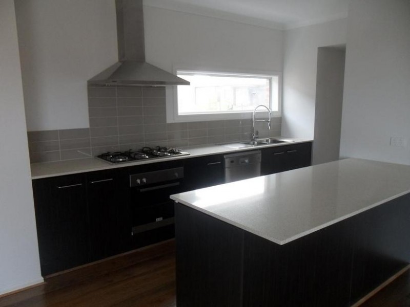 3 Illawarra Avenue, Clyde VIC 3978