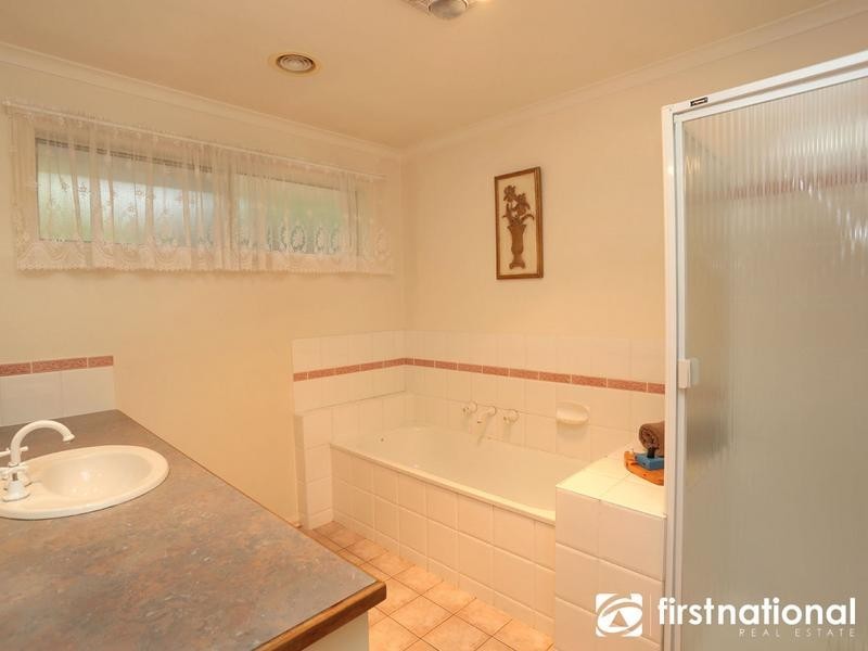 13 Shamrock Close, Narre Warren South VIC 3805