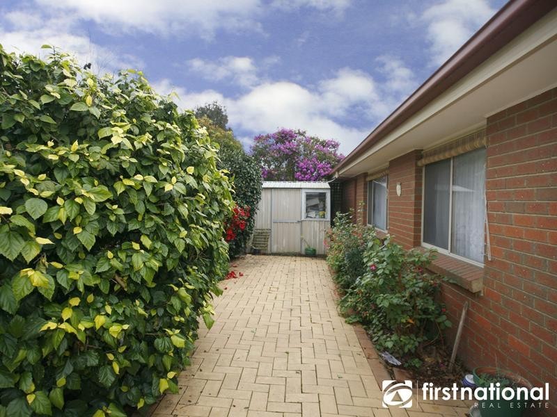 24 Strathavan Drive, Berwick VIC 3806