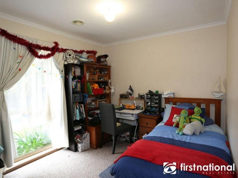 4 Farrer Place, Berwick VIC 3806