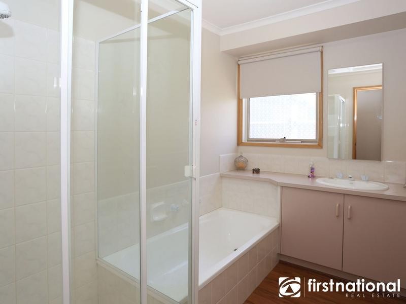 27 Wesley Drive, Narre Warren VIC 3805