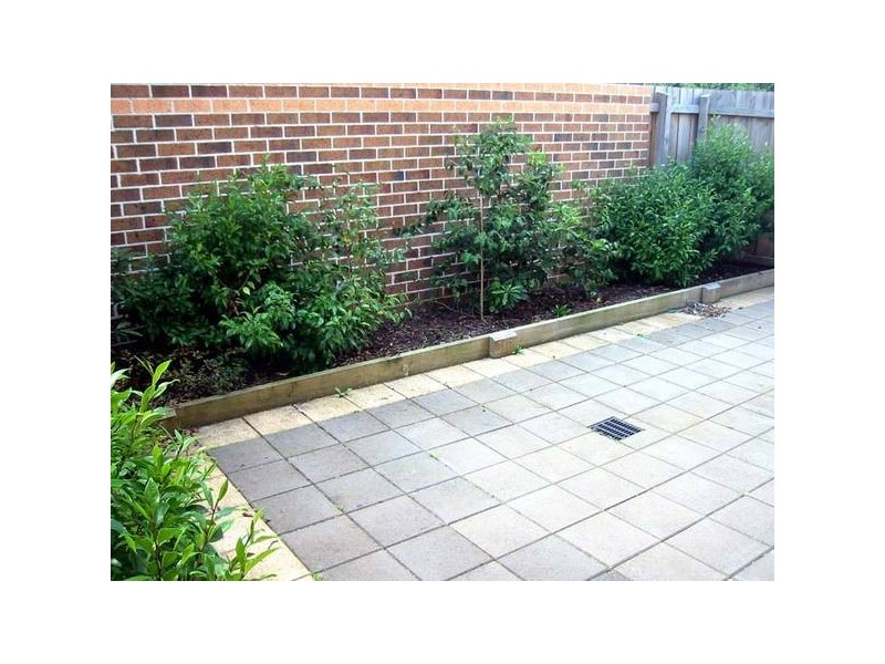 2/183 High Street, Berwick VIC 3806