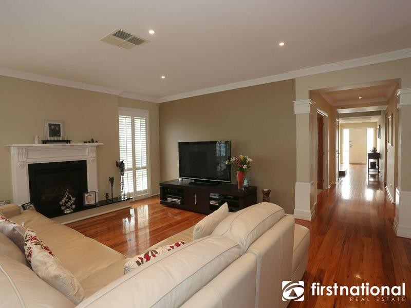 7 Florida Court, Berwick VIC 3806