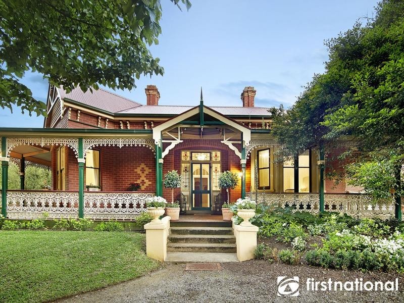 42 Langmore Lane, Berwick VIC 3806