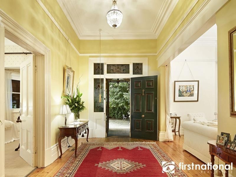 42 Langmore Lane, Berwick VIC 3806