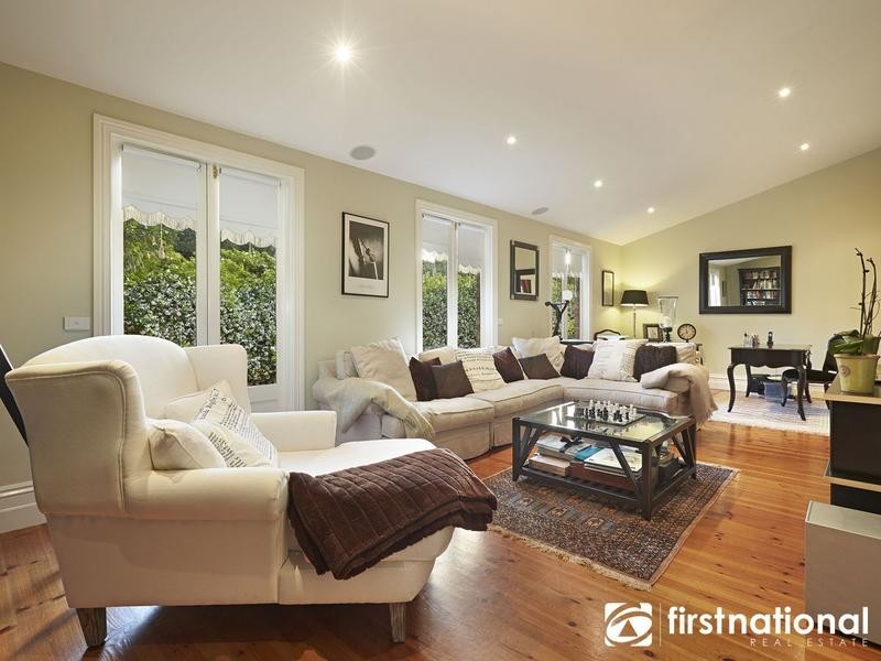 42 Langmore Lane, Berwick VIC 3806