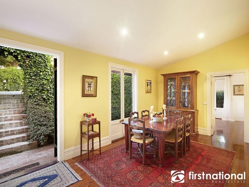 42 Langmore Lane, Berwick VIC 3806