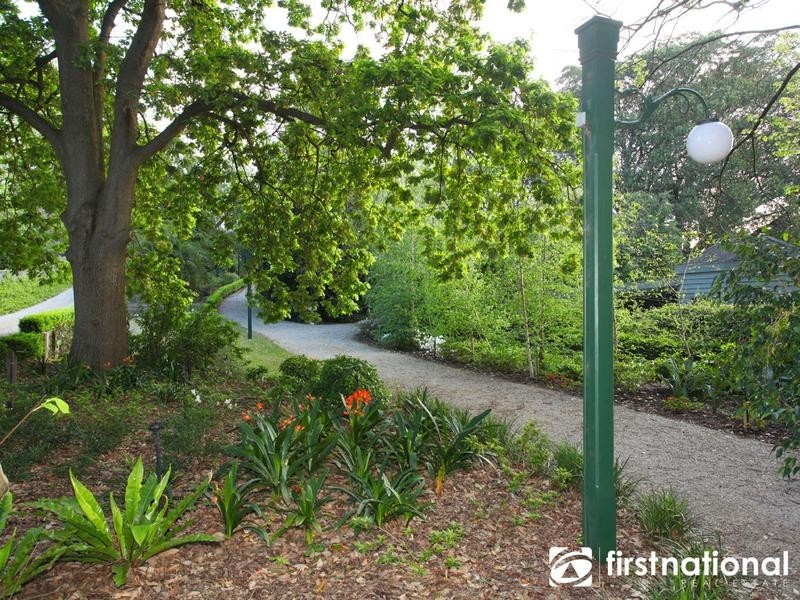 42 Langmore Lane, Berwick VIC 3806