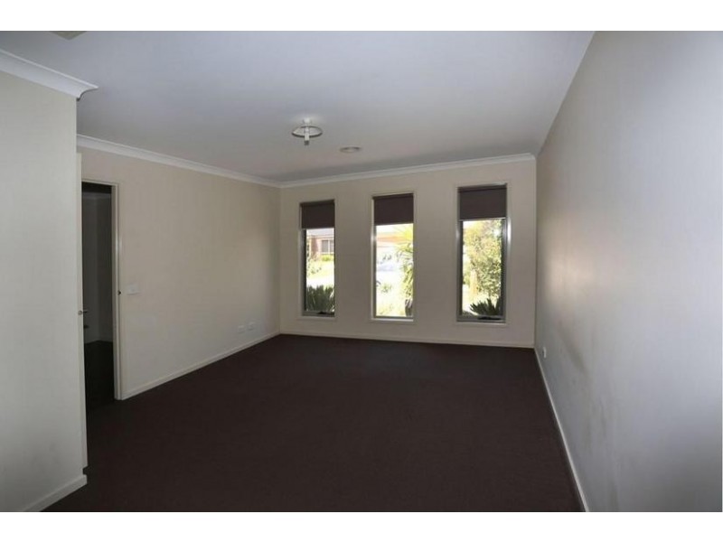 4 Watt Place, Lyndhurst VIC 3975