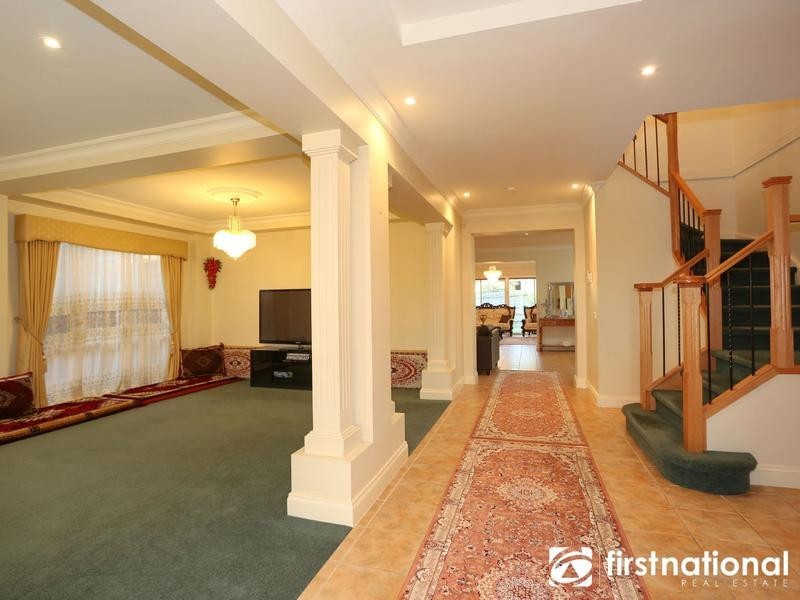 11 Lorikeet Drive, Berwick VIC 3806