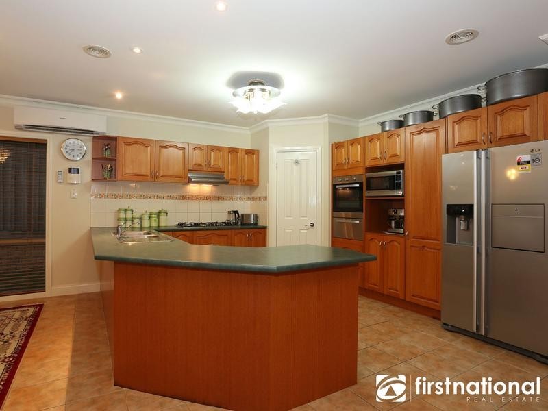 11 Lorikeet Drive, Berwick VIC 3806