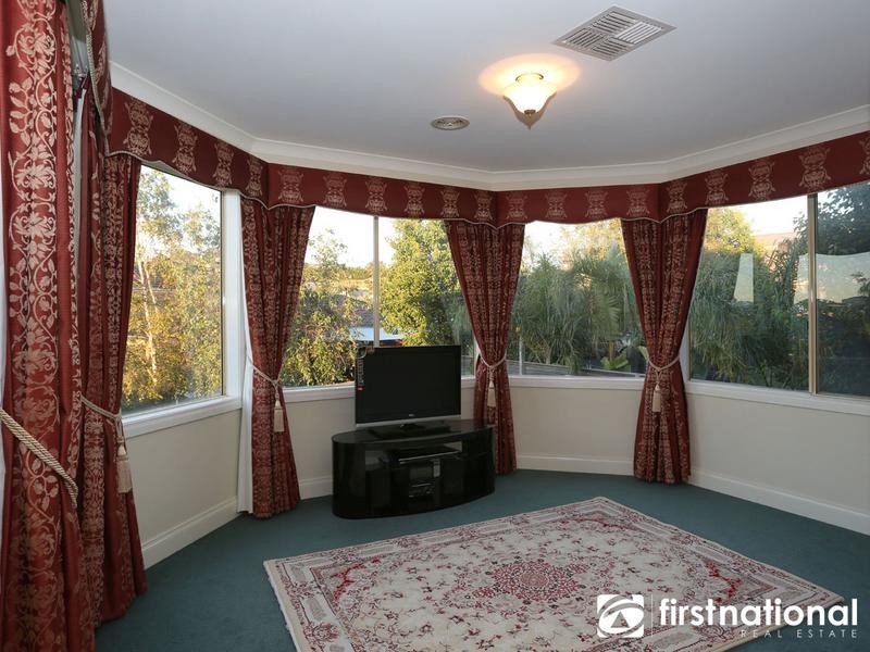 11 Lorikeet Drive, Berwick VIC 3806