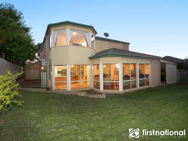11 Lorikeet Drive, Berwick VIC 3806