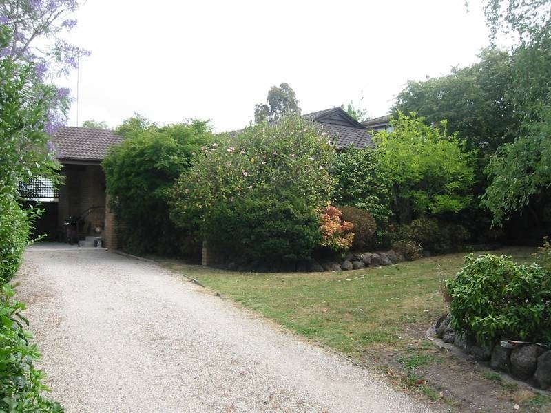 8 Russel Avenue, Berwick VIC 3806