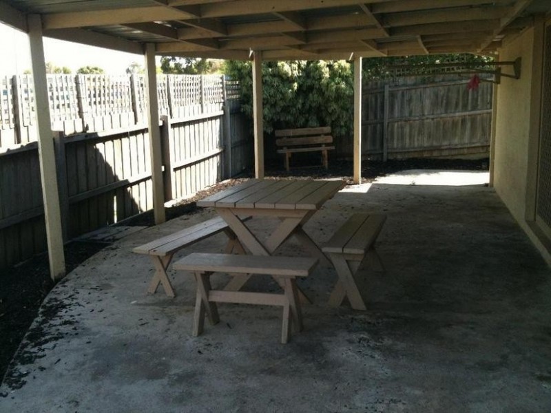 68 Amberly Park Drive, Narre Warren South VIC 3805