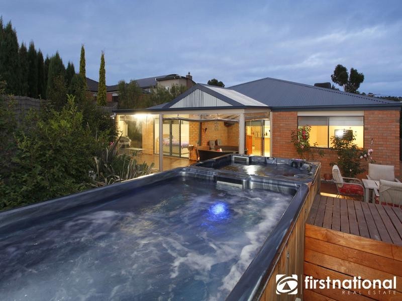 40 Lorikeet Drive, Berwick VIC 3806