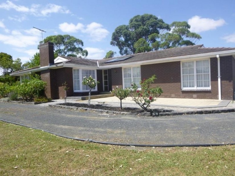 33 Officer-Upper Beaconsfield Road, Officer VIC 3809