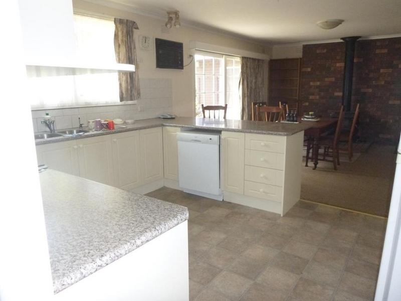 33 Officer-Upper Beaconsfield Road, Officer VIC 3809