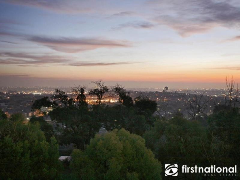 9 Natren Court, Berwick VIC 3806