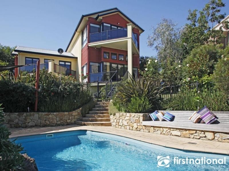 9 Natren Court, Berwick VIC 3806