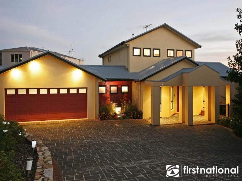 9 Natren Court, Berwick VIC 3806