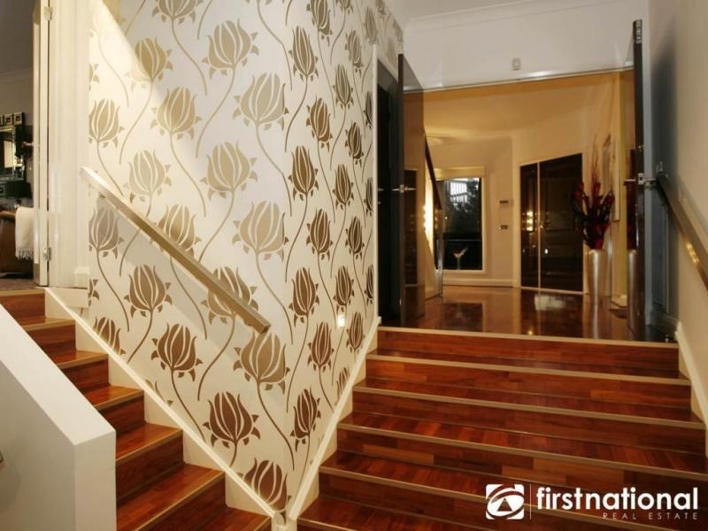 9 Natren Court, Berwick VIC 3806