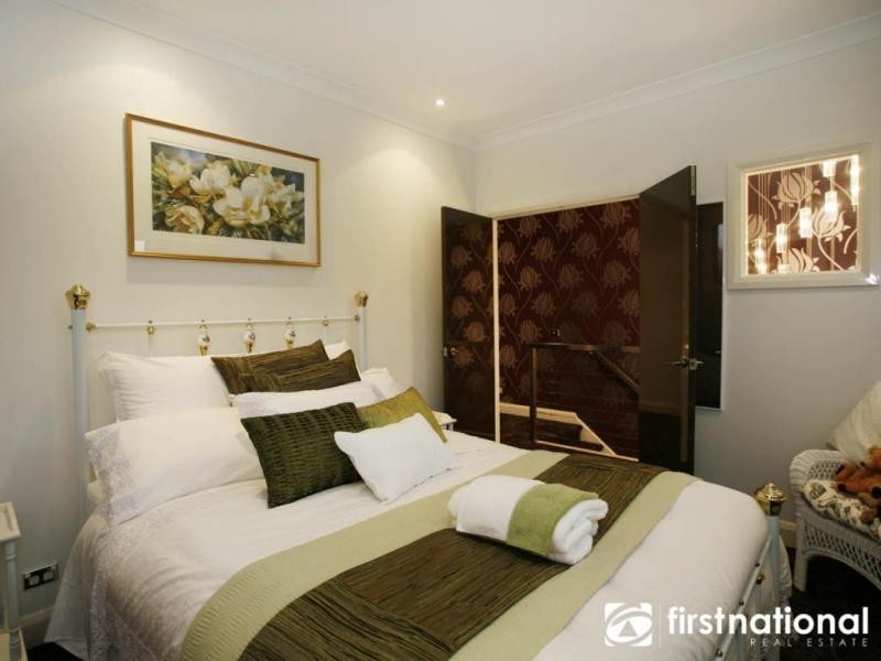 9 Natren Court, Berwick VIC 3806