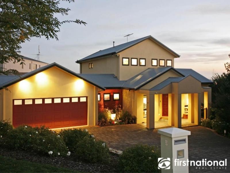 9 Natren Court, Berwick VIC 3806