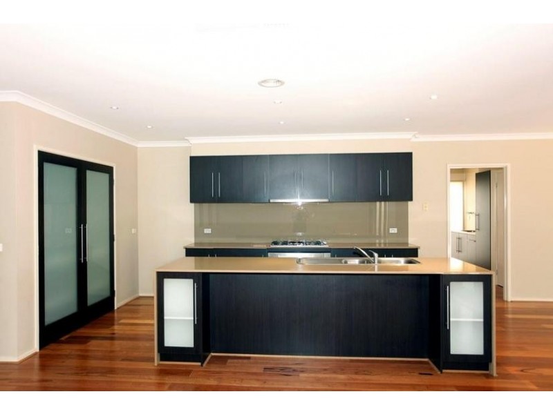 24 Chase Boulevard, Berwick VIC 3806