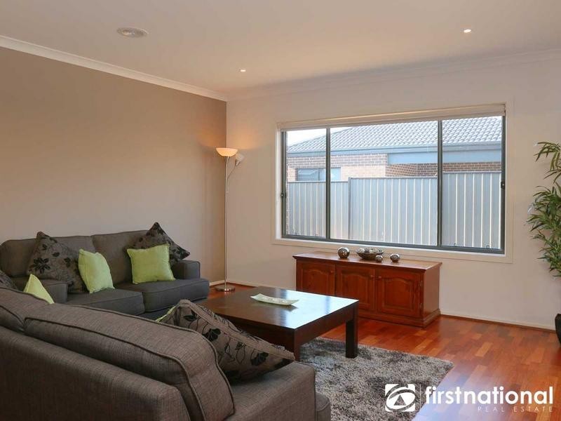 30 Hackney Circuit, Clyde North VIC 3978