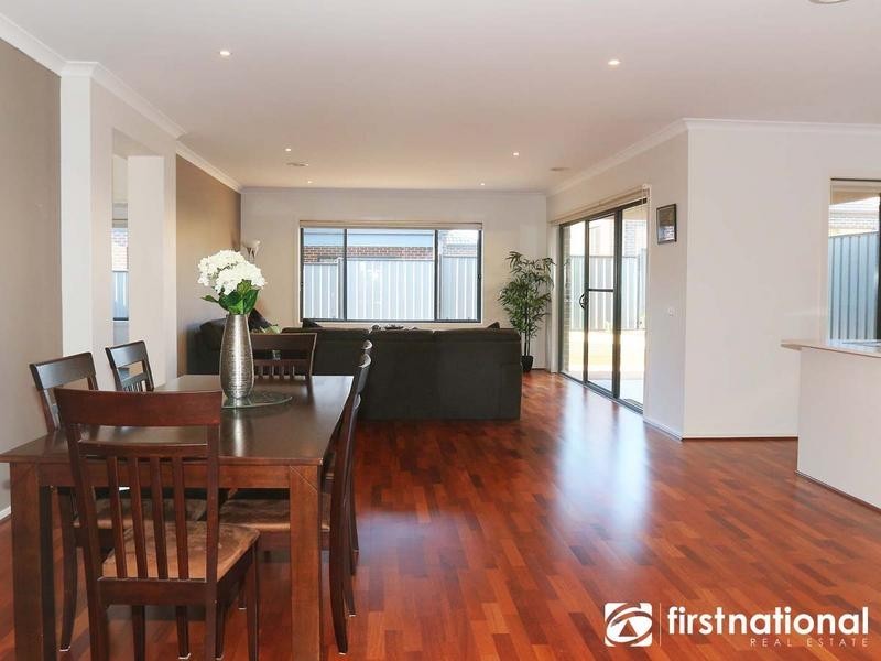 30 Hackney Circuit, Clyde North VIC 3978